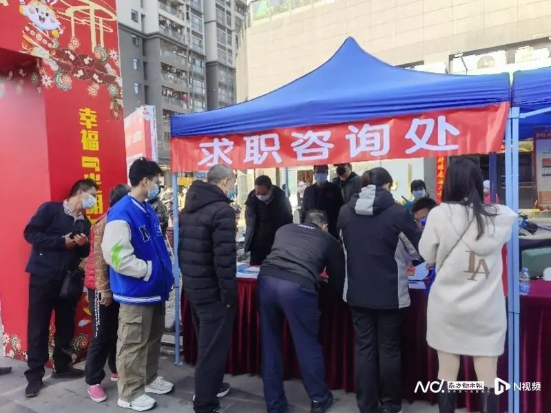 不体谅年轻人,建议专家别再建议
